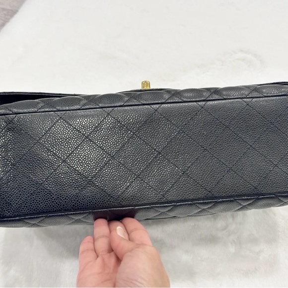 SOLD ON X POSTChanel MAXI  single flap caviar with gold hardware - Picture 12 of 17
